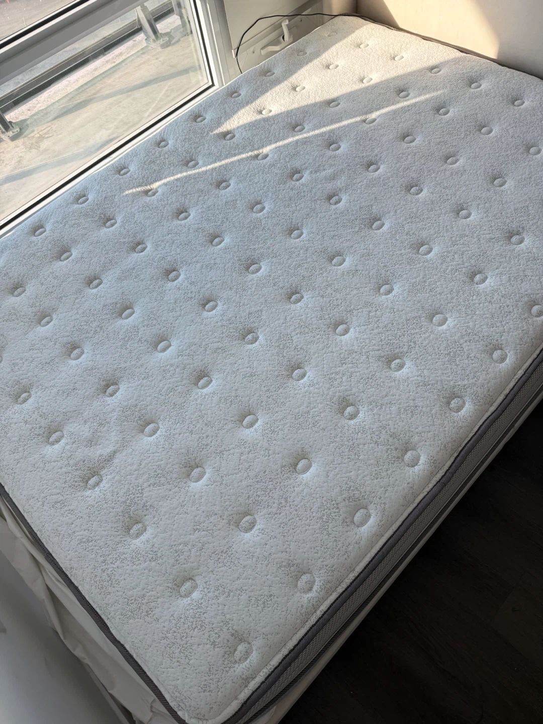 Double Size Mattress (Sealy)