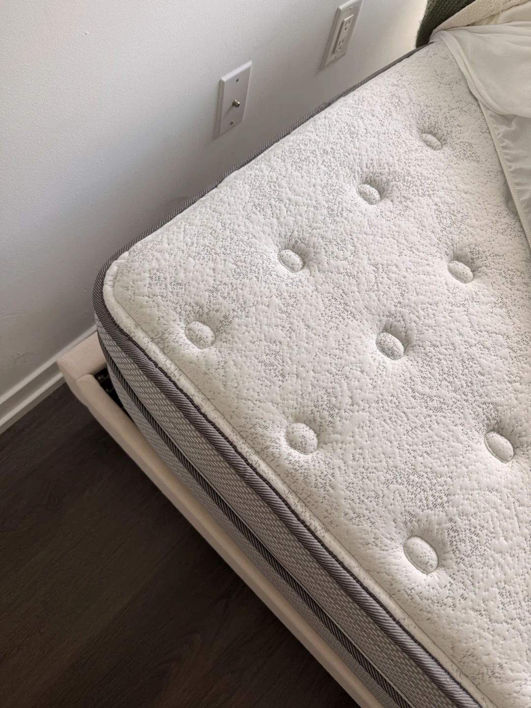 Double Size Mattress (Sealy) - photo 3