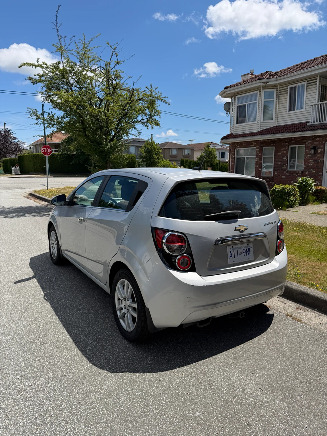Car - photo 2