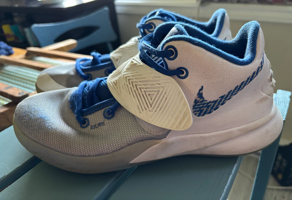 Nike BQ3060-100 Basketball Shoes