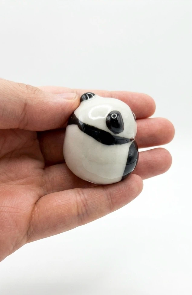 Pair of Porcelain Pudding Pandas - photo 4