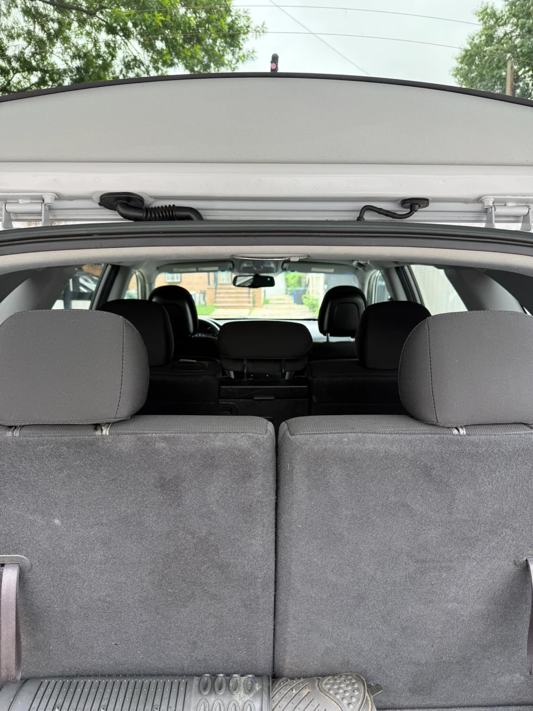 2014 Silver Kia Sorento LX 162k miles - photo 5