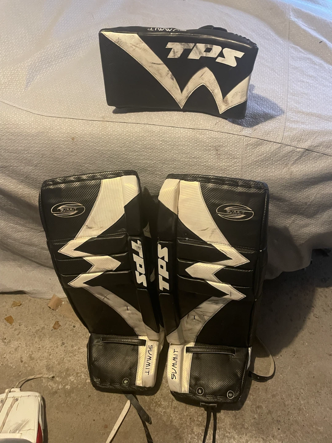 TPS Summit Goalie Leg Pads