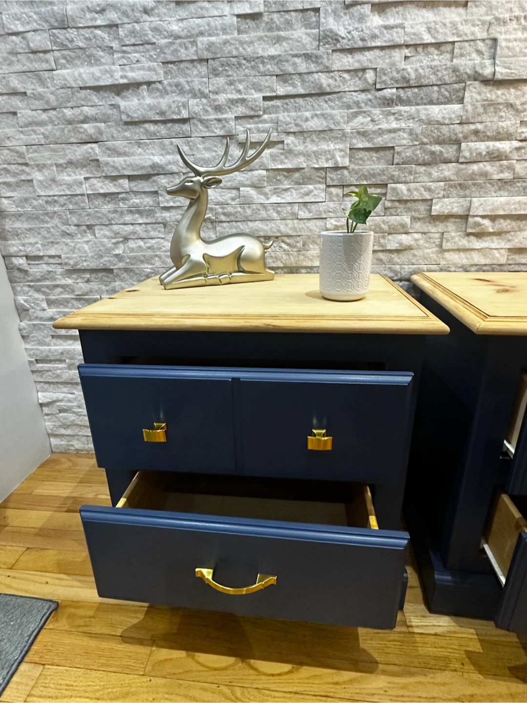 ✨ Refurbished Solid Wood Nightstands ✨ - photo 4