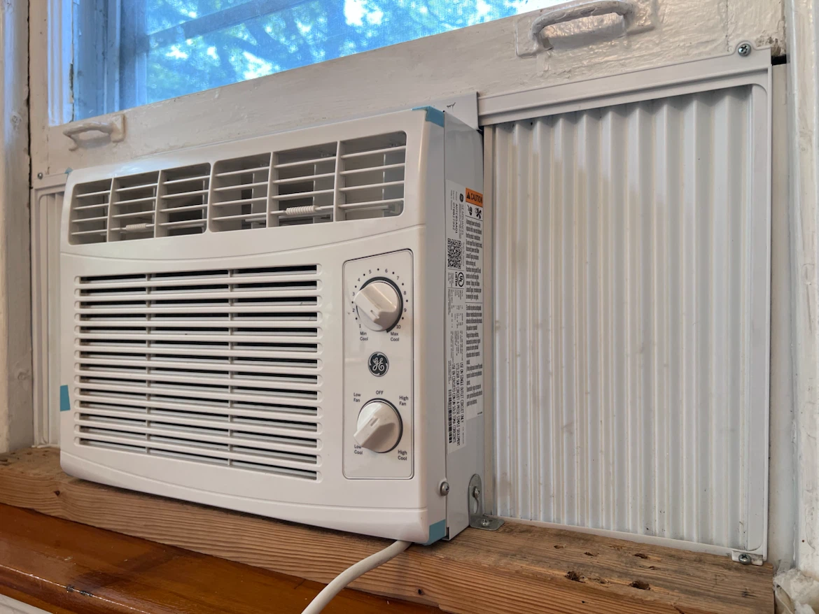 GE Window Air Conditioner - photo 2