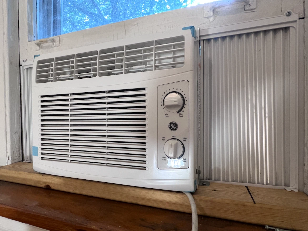 GE Window Air Conditioner - photo 5