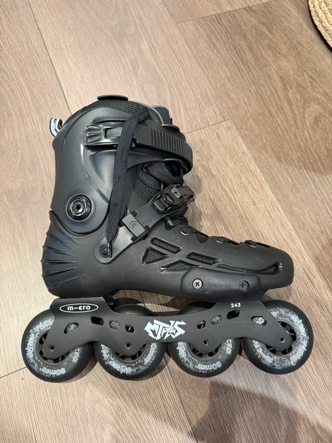 Micro Aggressive Inline Skates