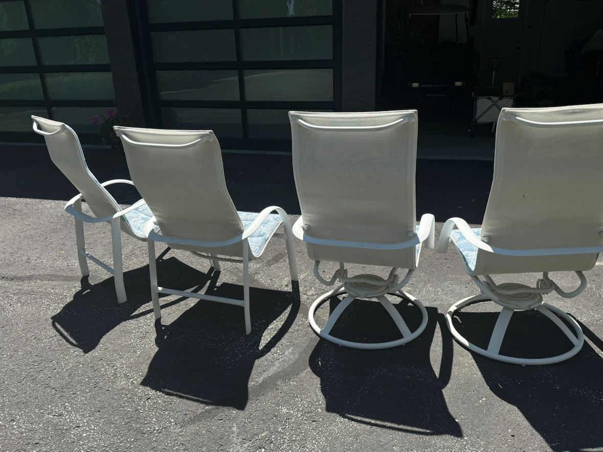 4 Patio Chairs