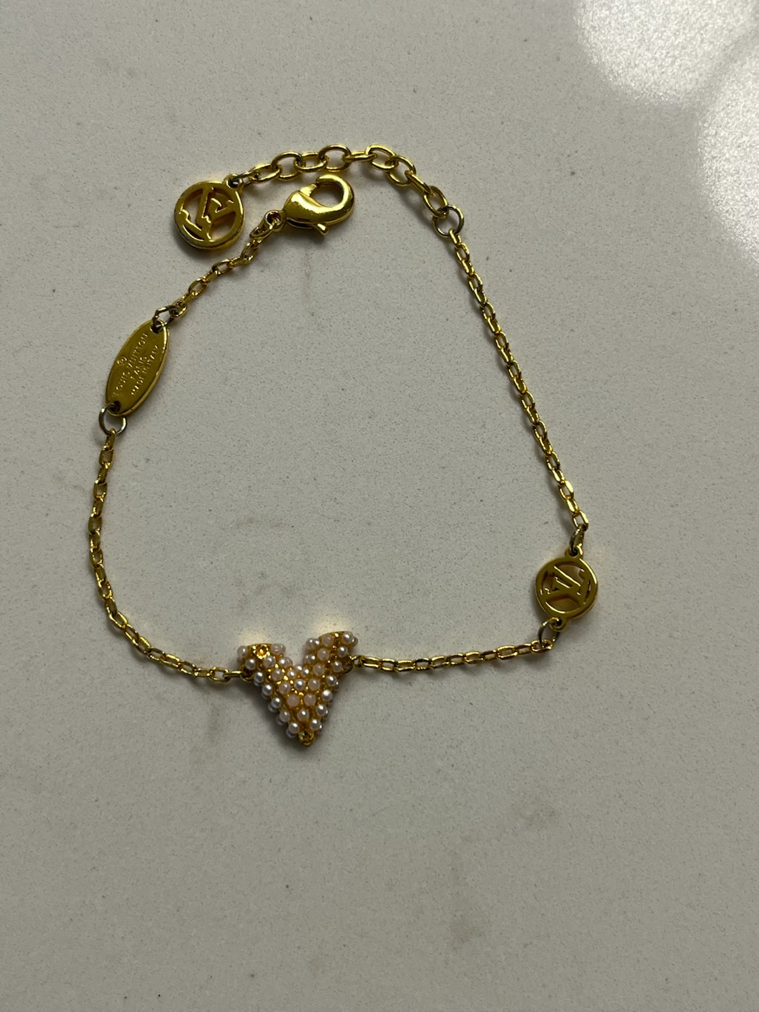 V Pearl Bracelet