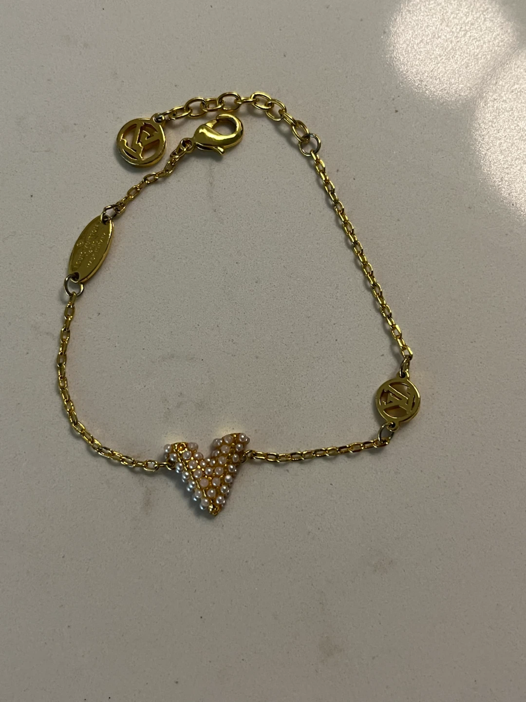 V Pearl Bracelet - photo 2