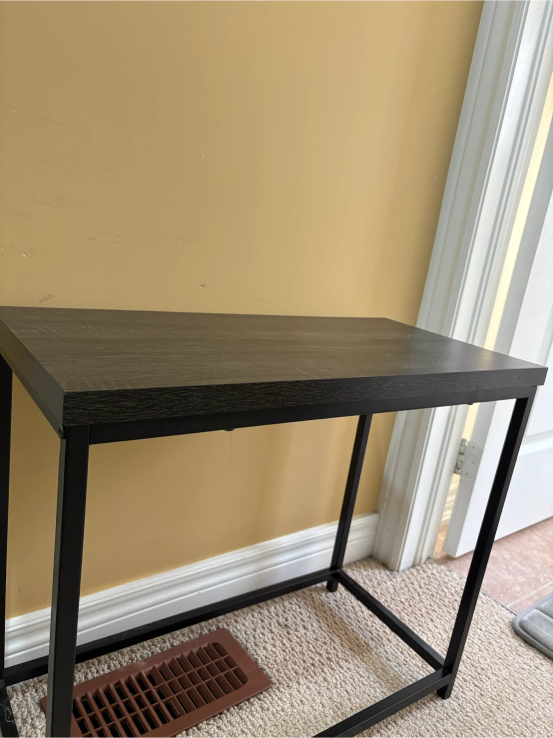 Dark Wood Grain Accent Table - photo 2