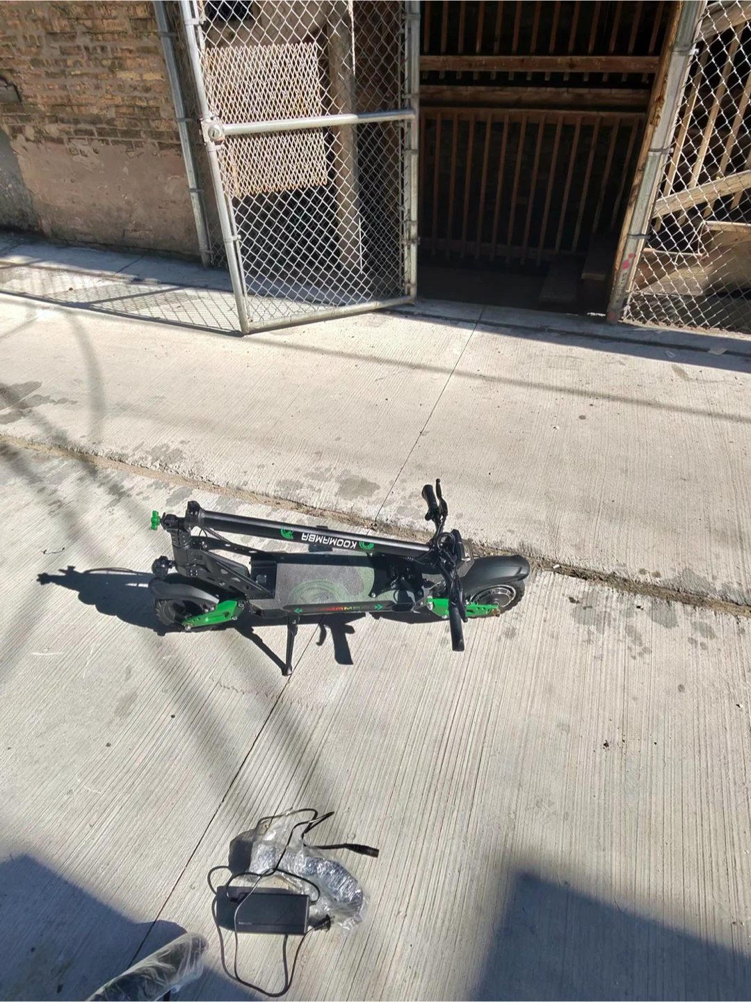 KooMamba ZO03 5600W Dual Motor Electric Scooter - photo 4