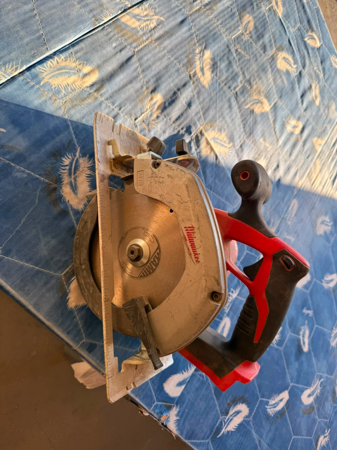Milwaukee M18 Cordless Circular Saw