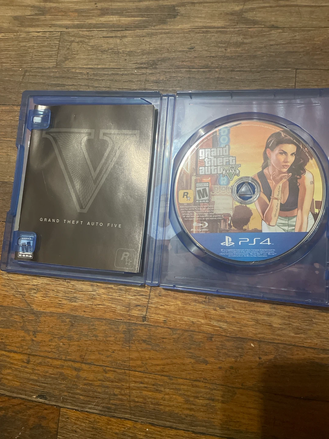 Grand Theft Auto V Premium Edition PS4 Game - photo 2