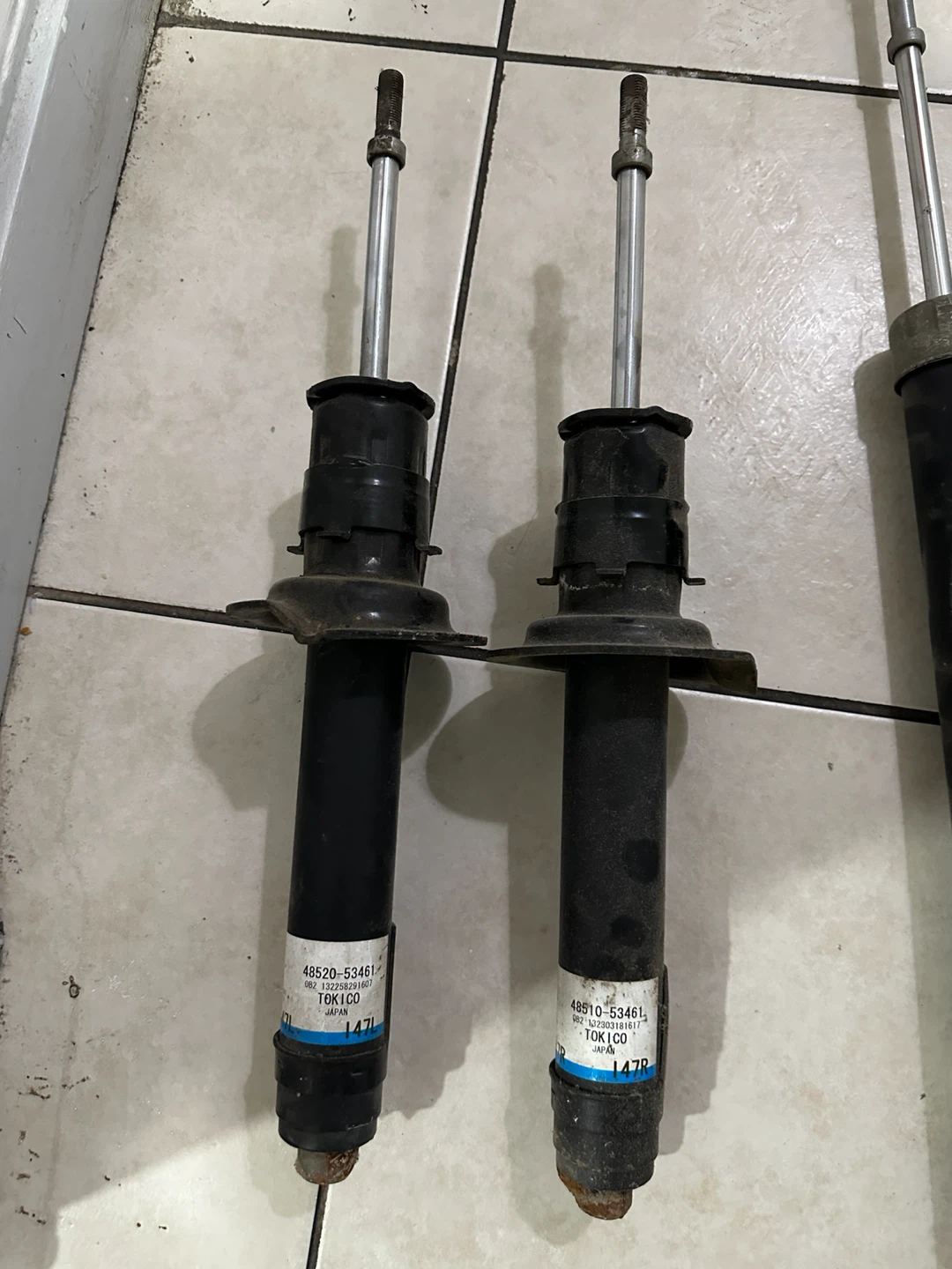 Set of 4  Lexus IS250/300/350 OEM AWD Shocks - photo 2
