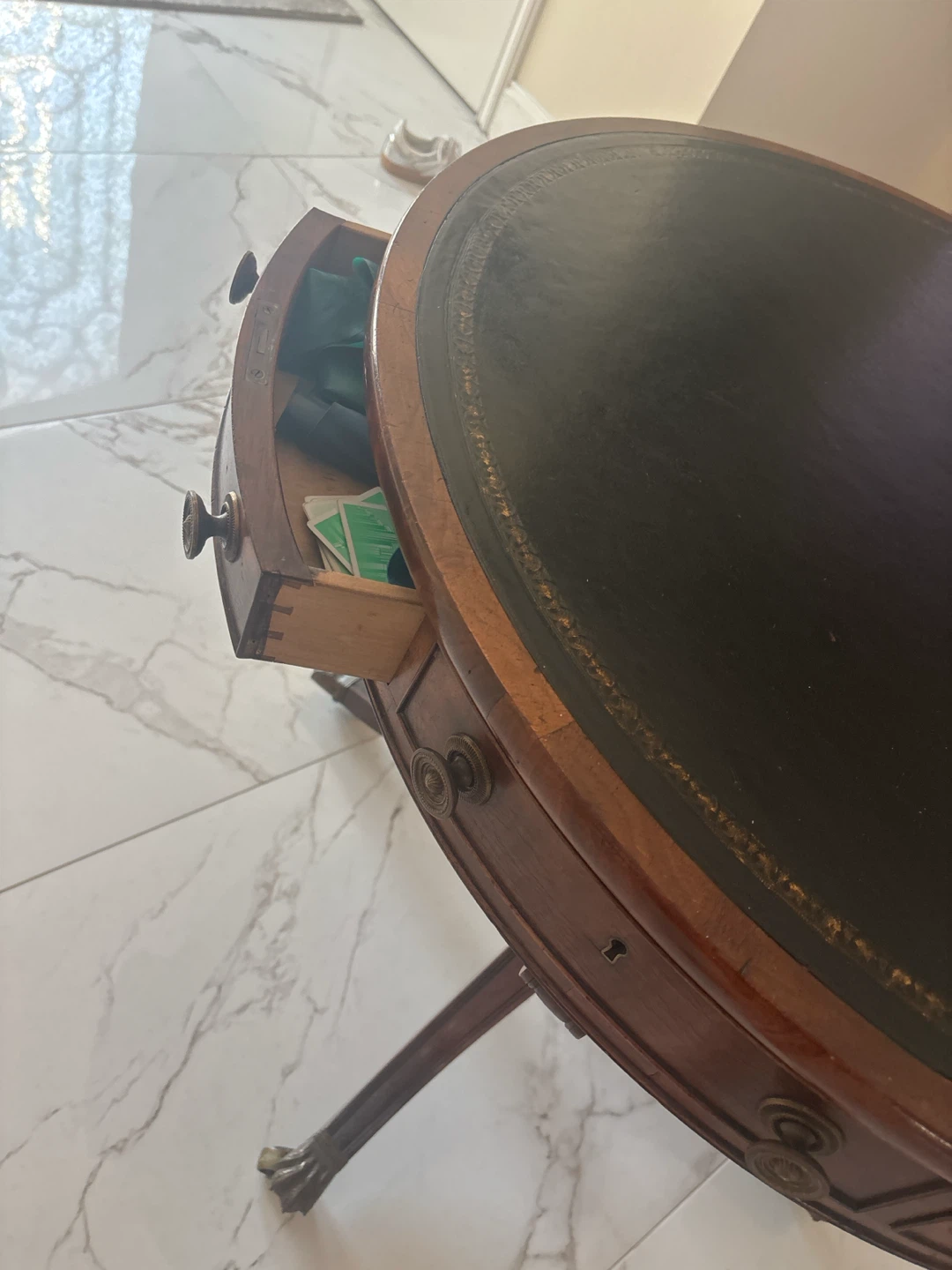 Center table - photo 4