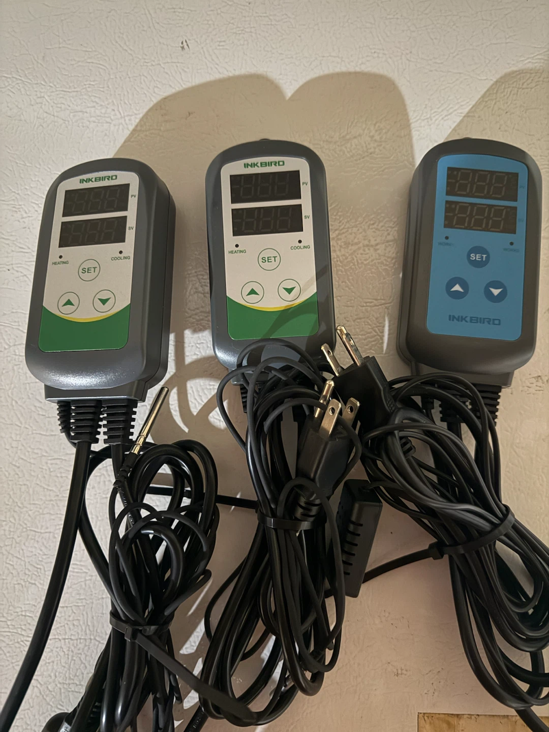 3 Inkbird Controllers - 2 Temp 1 Humidity