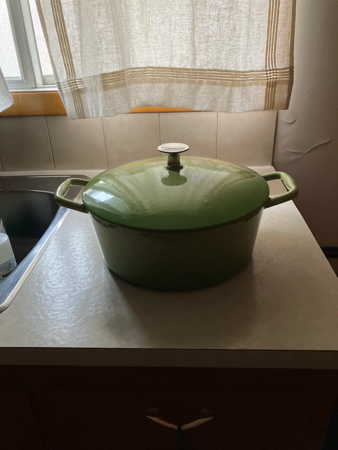 Lagostina 7 quart Enamelled Cast Iron Dutch Oven
