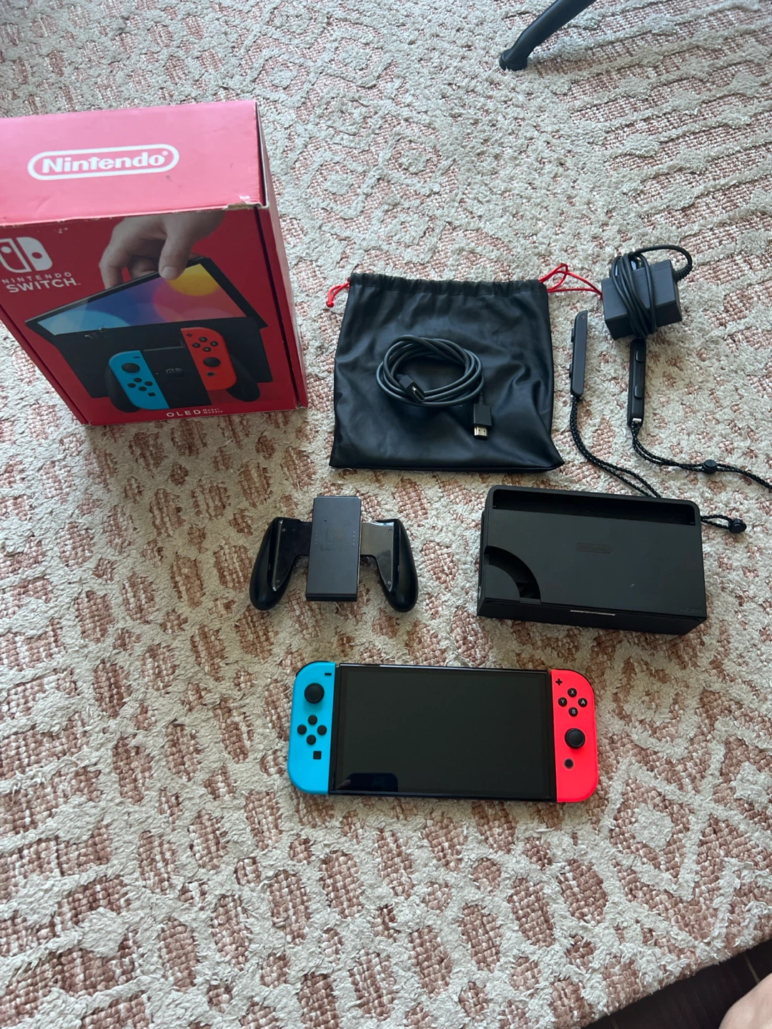 Nintendo switch oled including everything with the original box - photo 2