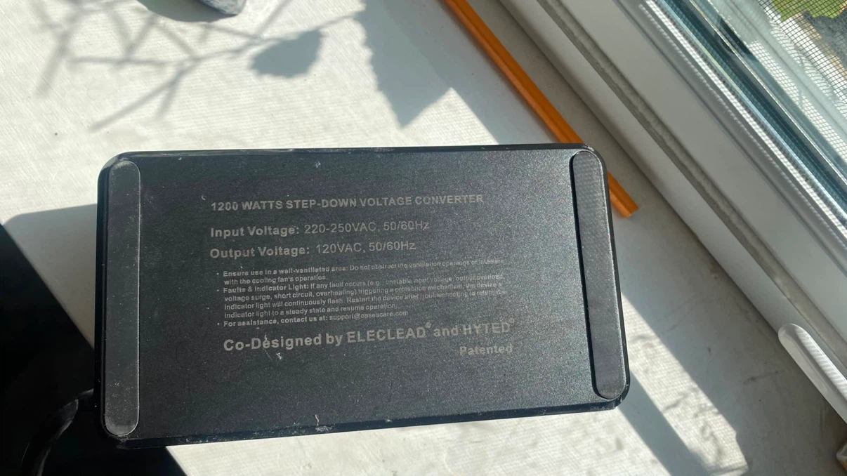 1200 Watts Step-Down Voltage Converter - photo 2