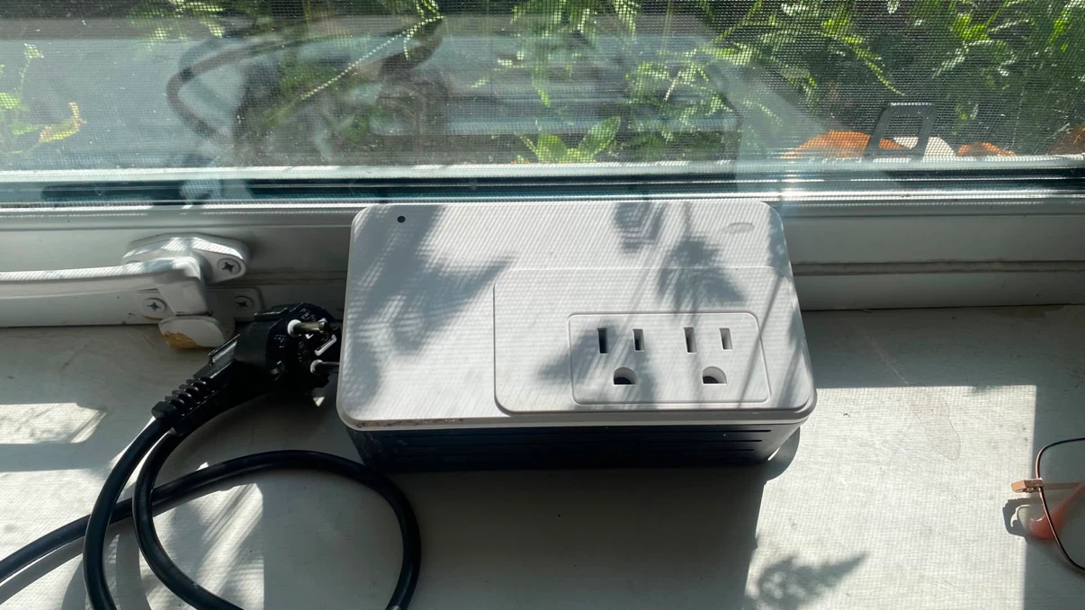 1200 Watts Step-Down Voltage Converter