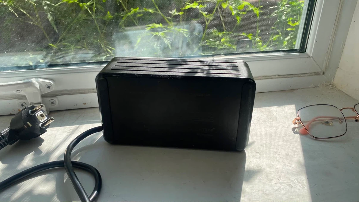 1200 Watts Step-Down Voltage Converter - photo 3