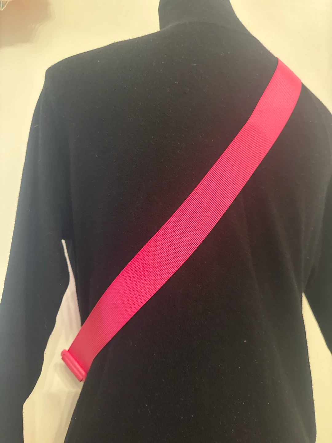 Barbie “NEW” CHICAGO SKY  Pink Fuzzy Fanny Pack - photo 4