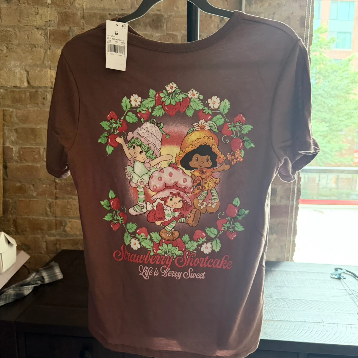 Medium! NWT Strawberry Shortcake "Berry Sweet" T-Shirt - photo 4