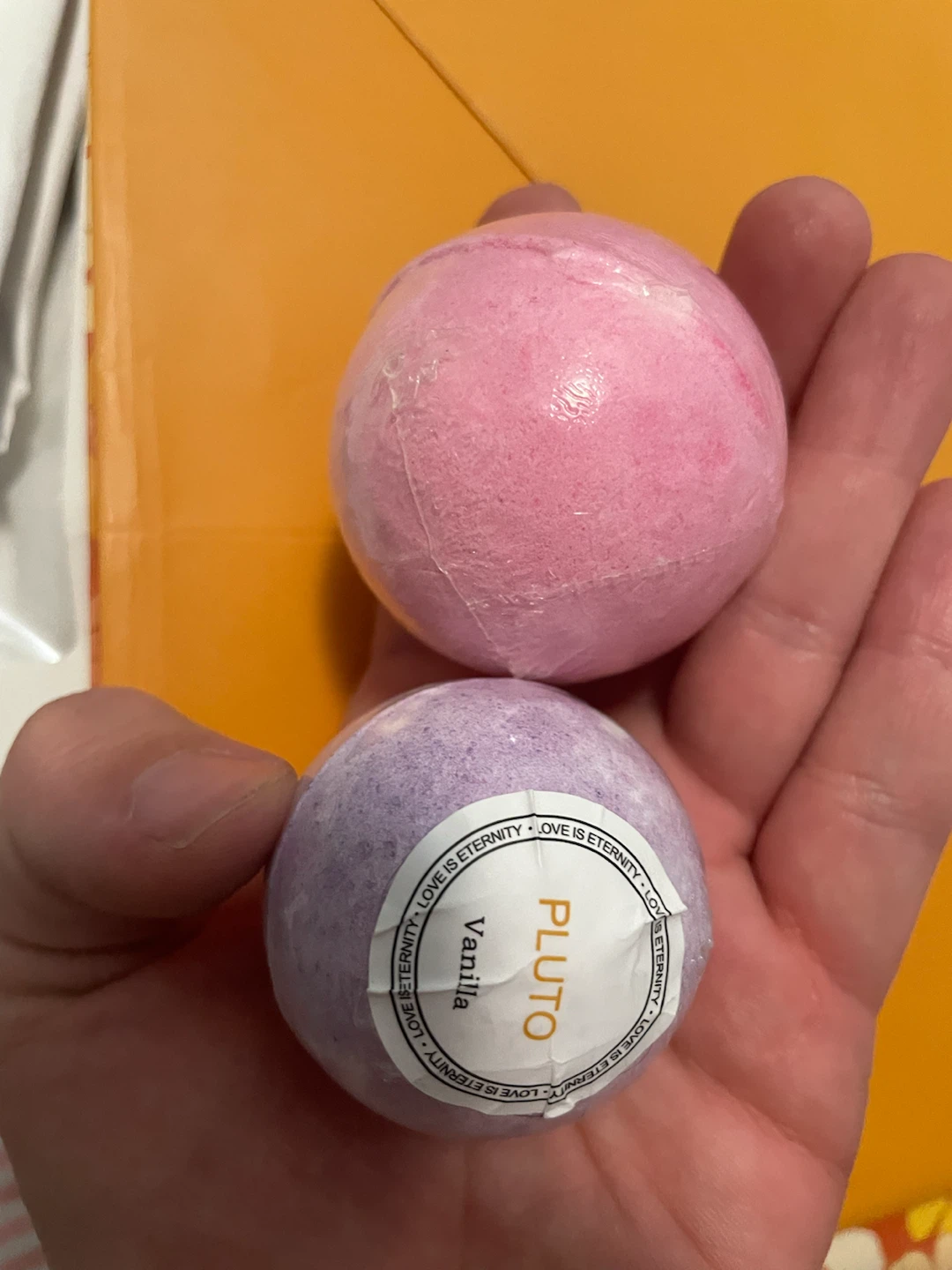 Pluto Vanilla Bath Bombs (2 Pack)