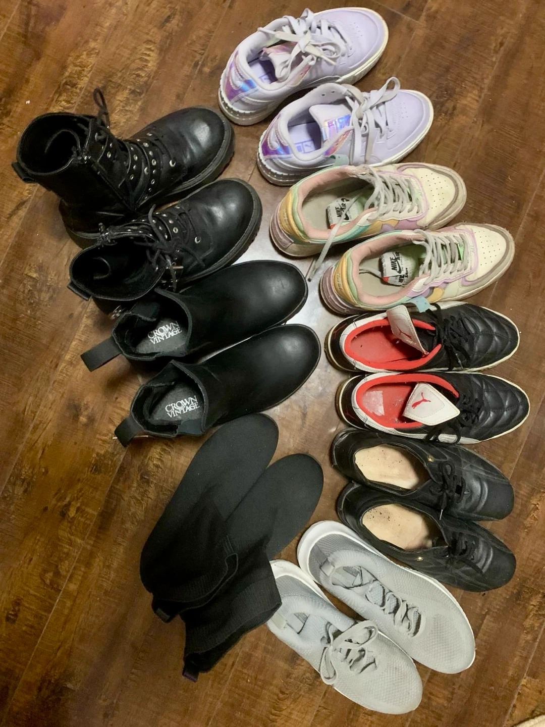 Bundle of shoes 8 pairs