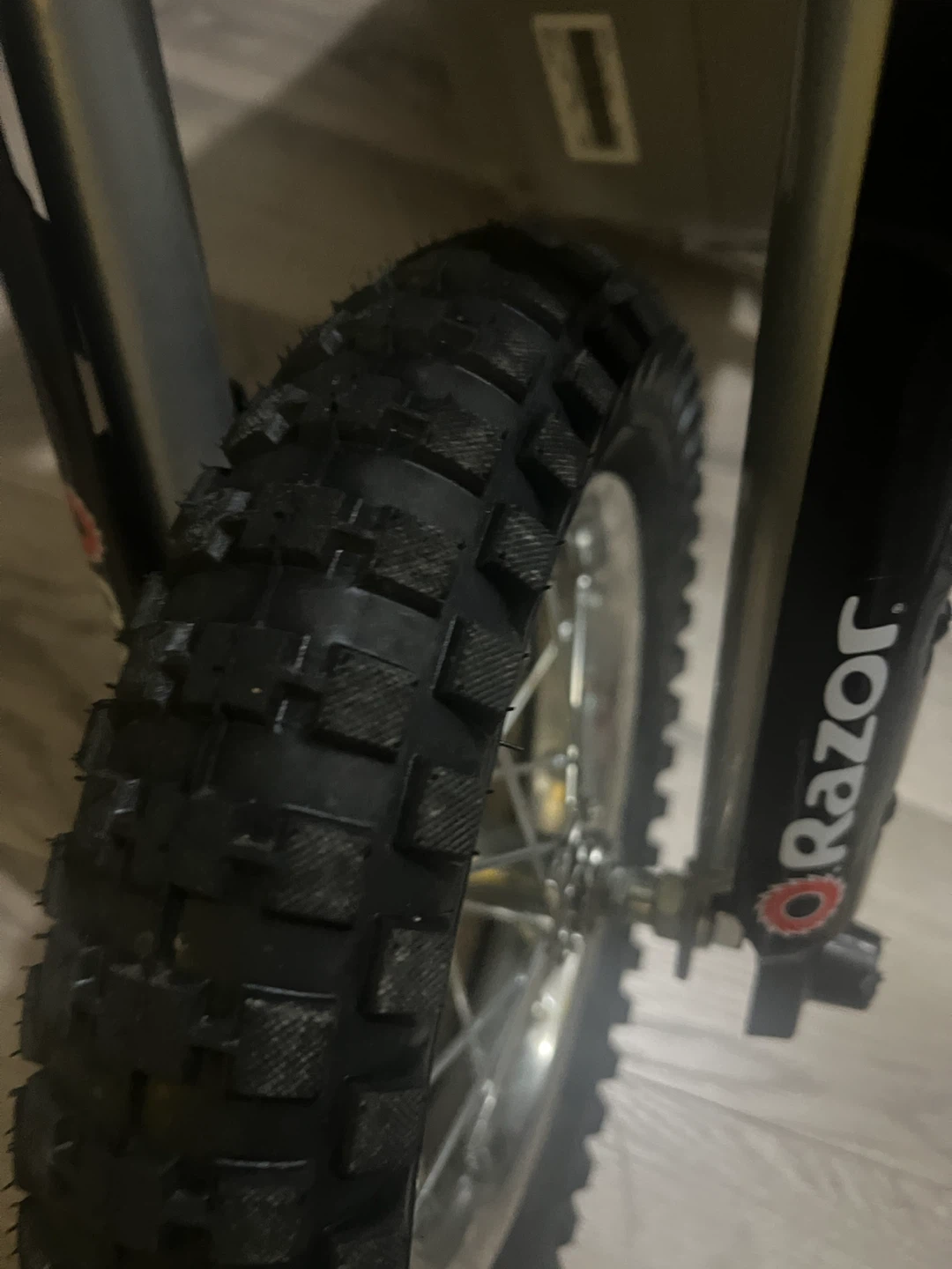 Razor MX350 Dirt Rocket Electric Motocross Motorcycle - photo 2