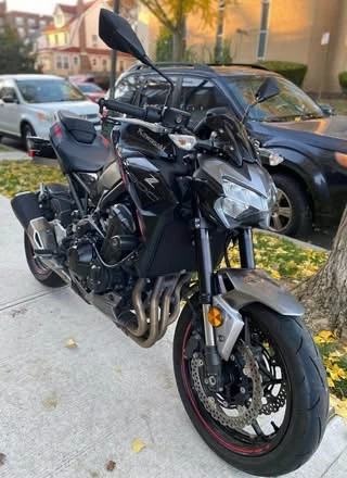 Kawasaki Z900 ABS Motorcycle - photo 2