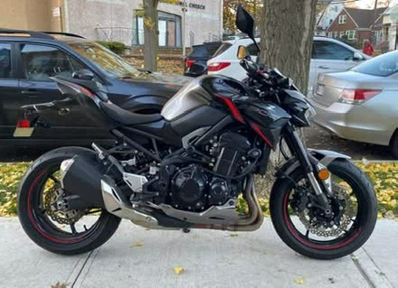 Kawasaki Z900 ABS Motorcycle - photo 4