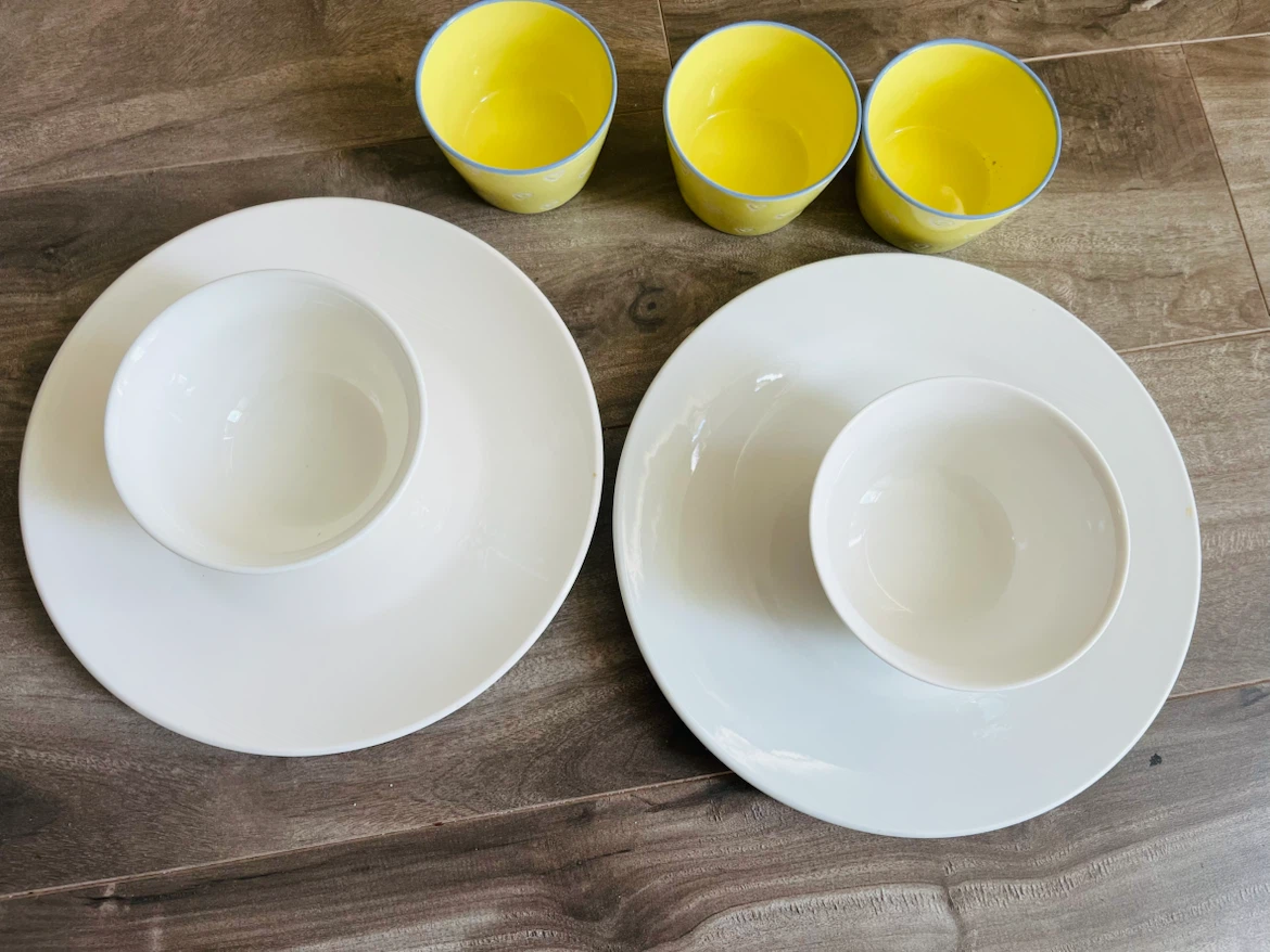 Dinner Set -Moving Sale !