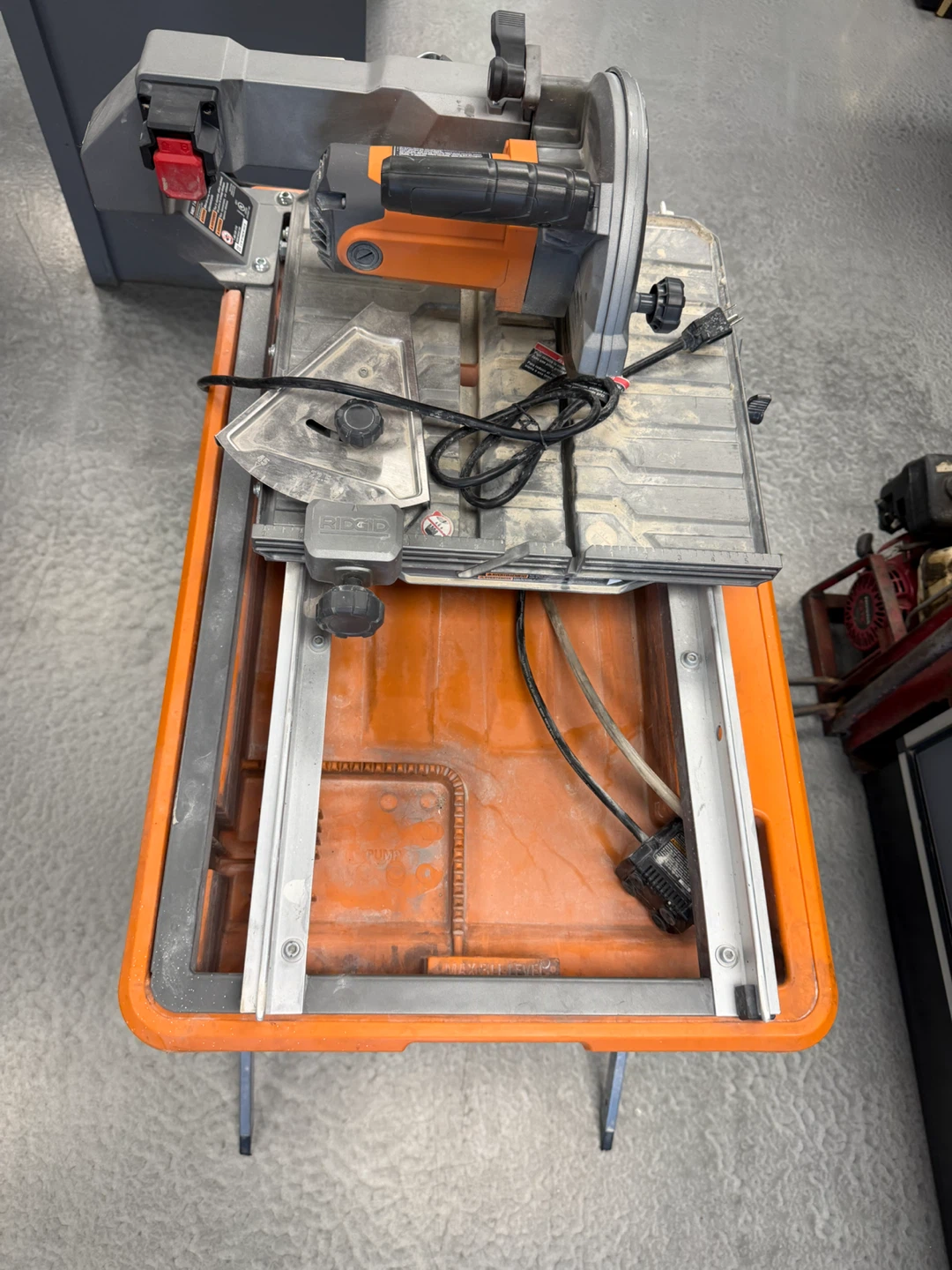 RIDGID 9-Amp 7-inch Portable Wet Saw with Stand - photo 3