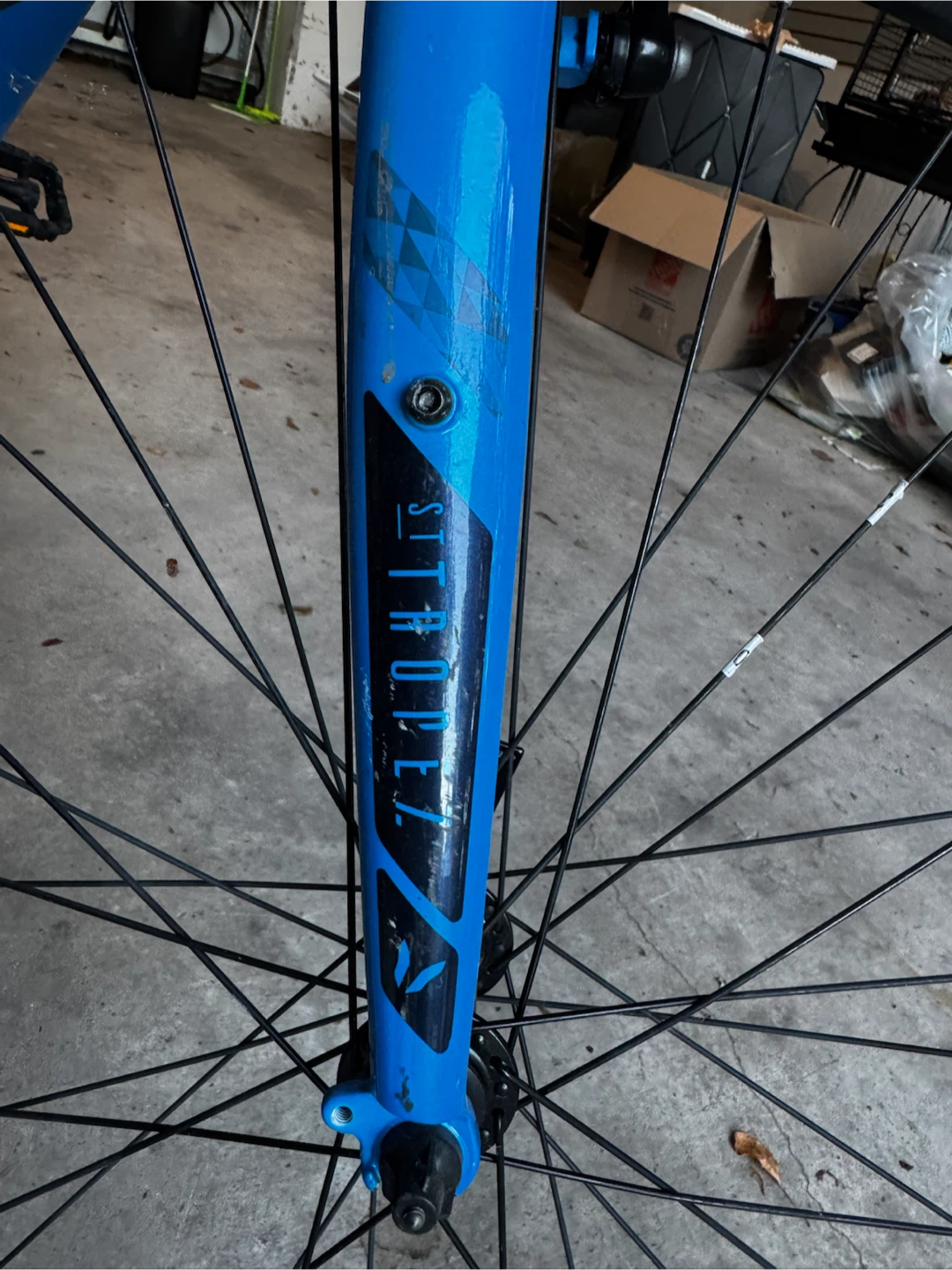 Blue Devinci Bike - photo 5