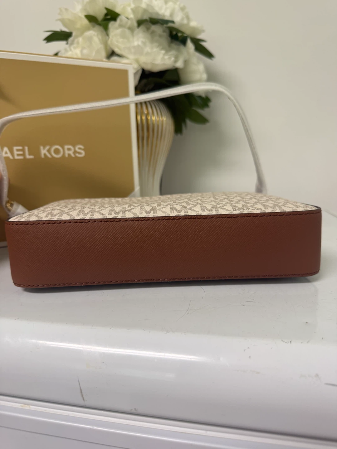 Michael Kors Jet Set Camera Bag - photo 3