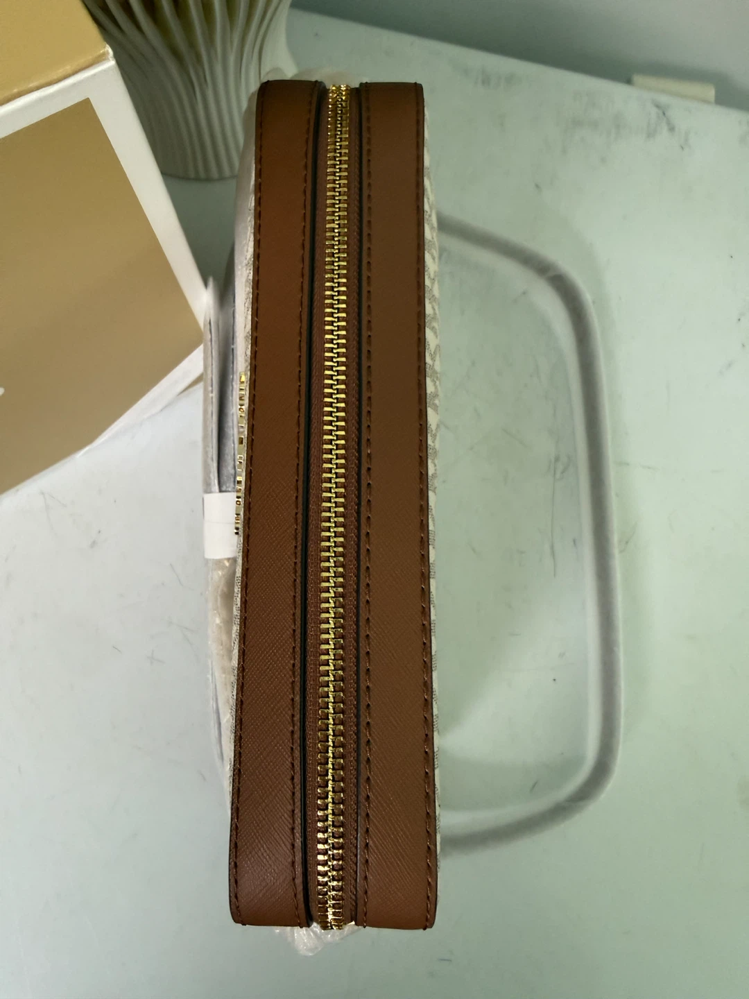 Michael Kors Jet Set Camera Bag - photo 4