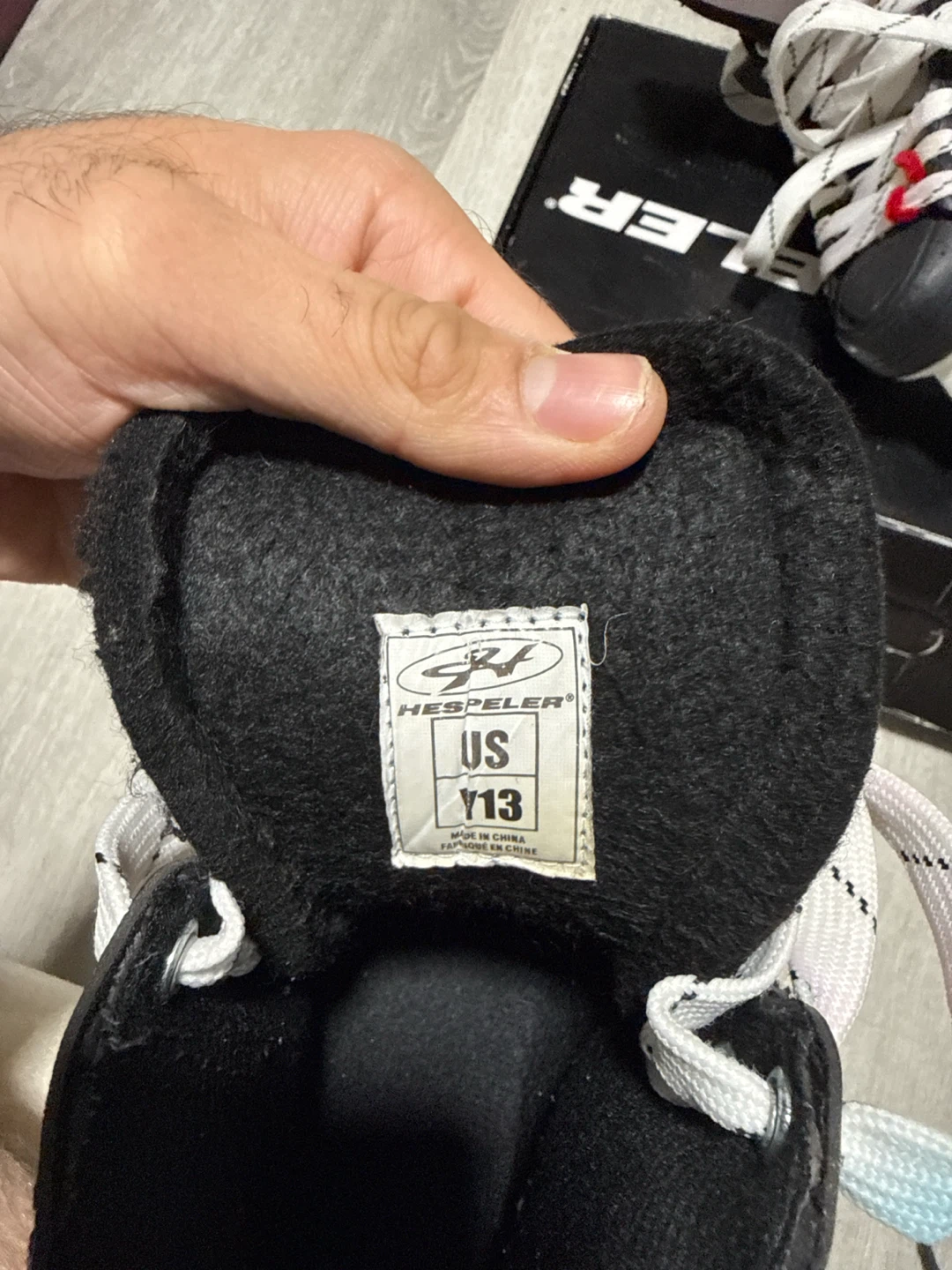 Hespeler HS Hockey Skates - Youth Size Y13 - Black - photo 2