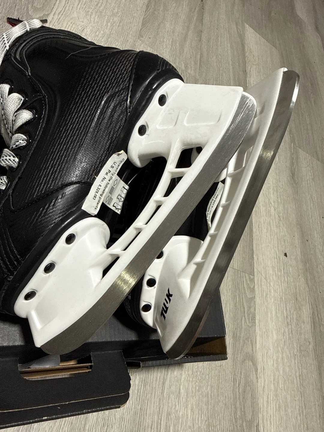 Bauer Vapor X500 YTH Ice Skates - photo 2