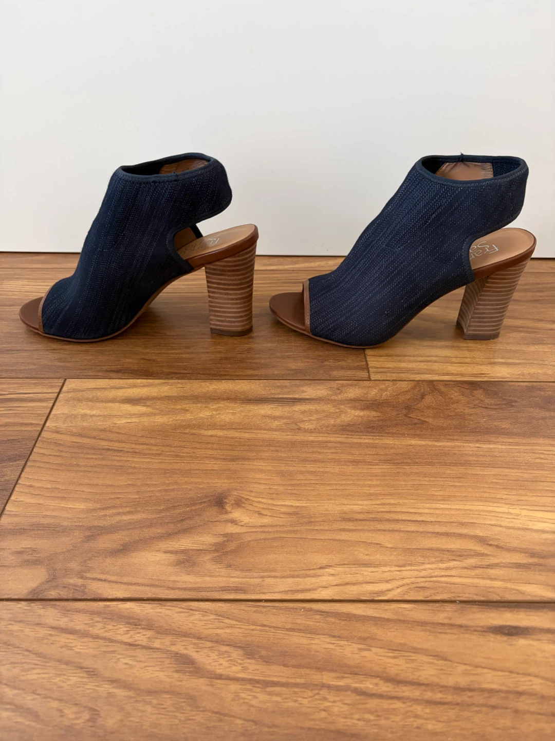 Franco Sarto high-heeled jean sandals - photo 2