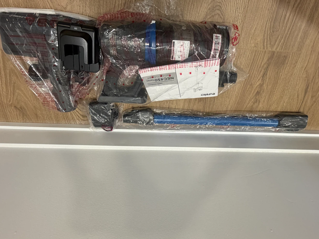Eureka ReacitSense Full Size Cordless Stick Vacuum - photo 5