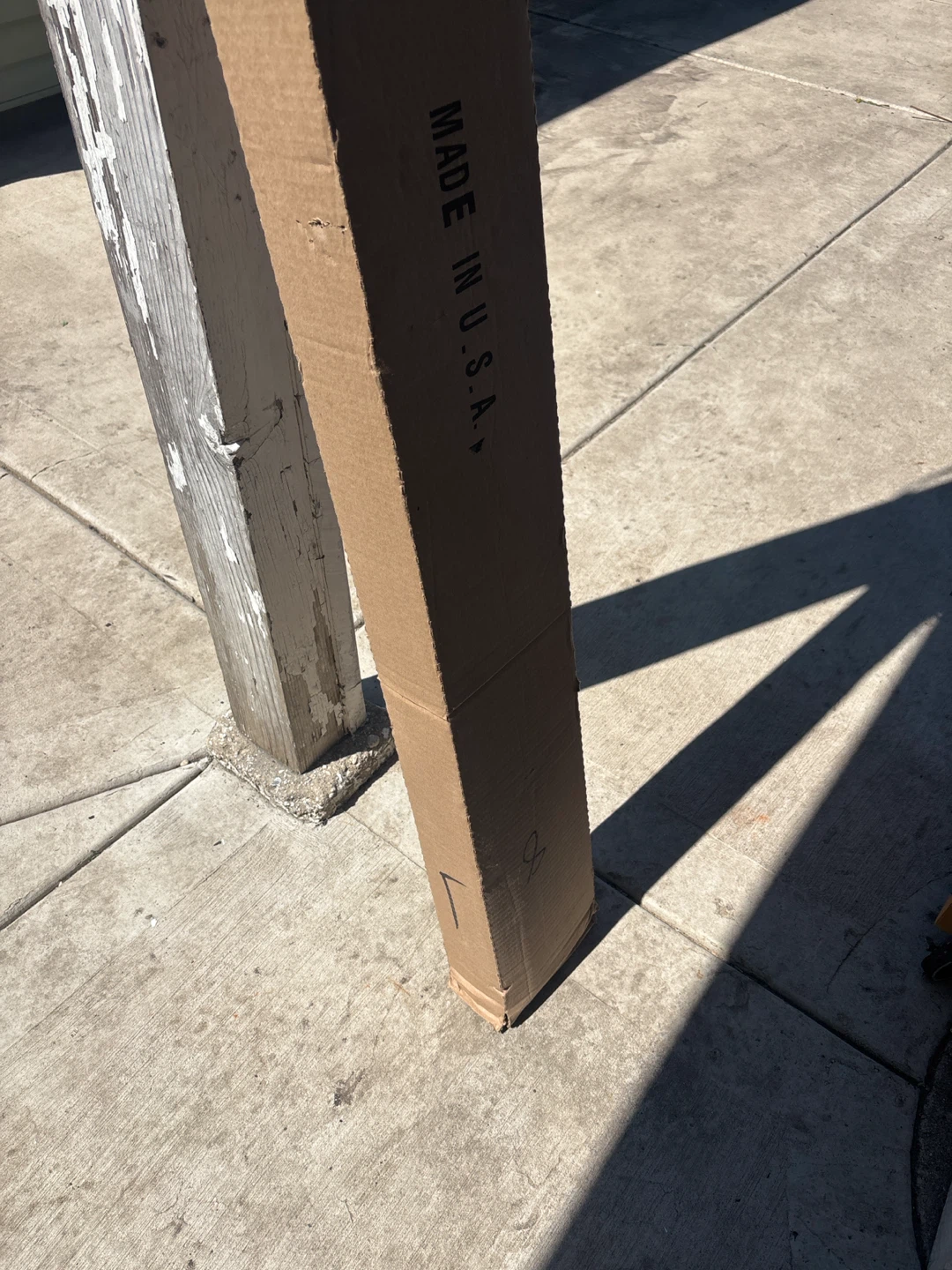 King size metal bed frame . New in box - photo 2