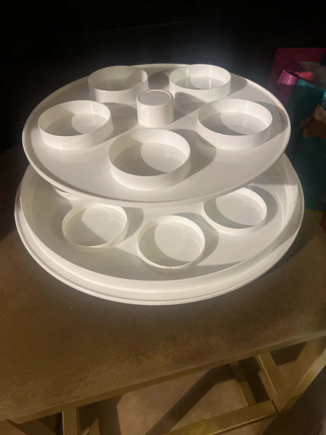 White Plastic Cupcake Carrier Tiered Stand - photo 2