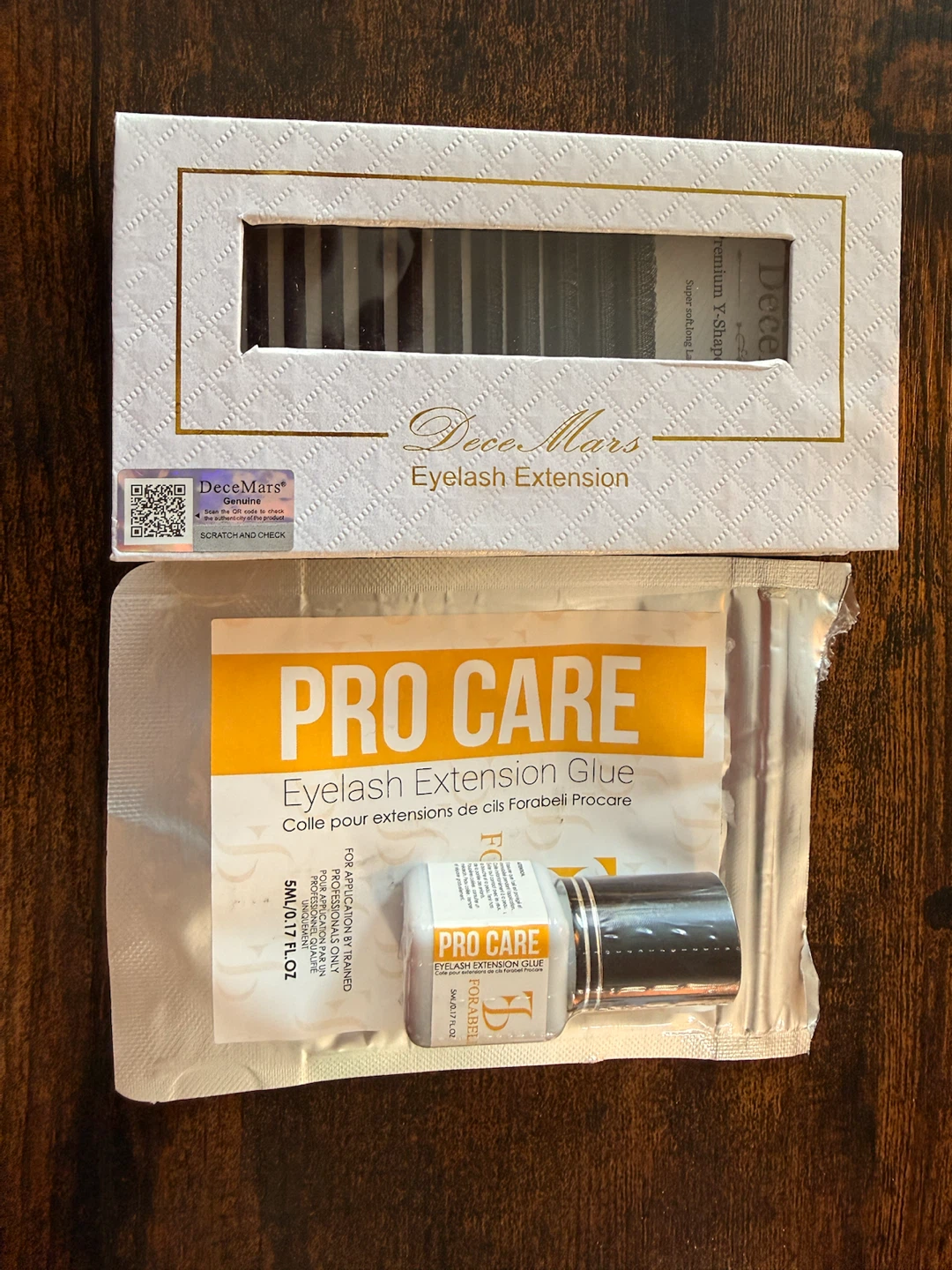 Volume Lashes & Eyelash Extension Glue
