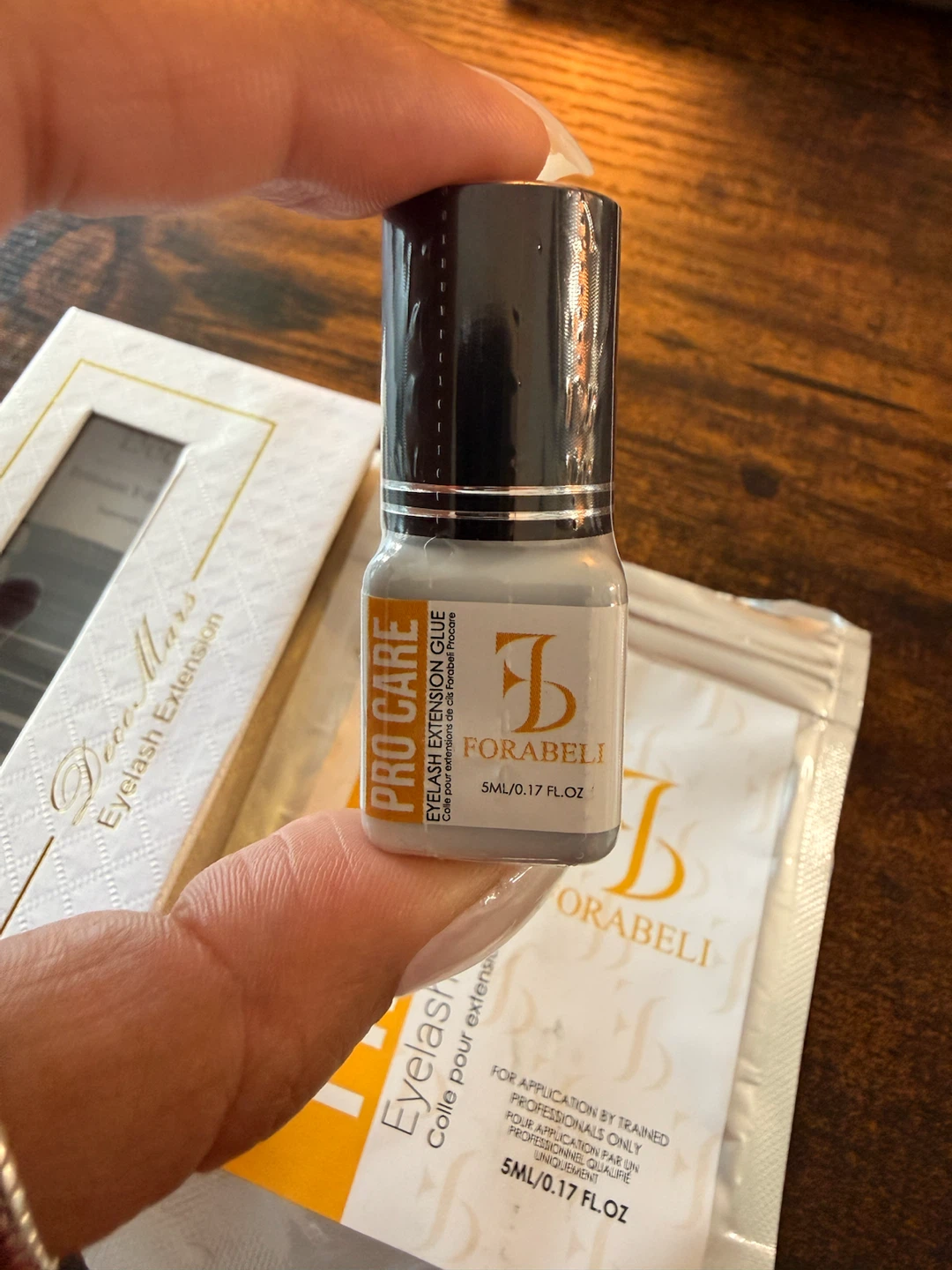 Volume Lashes & Eyelash Extension Glue - photo 2