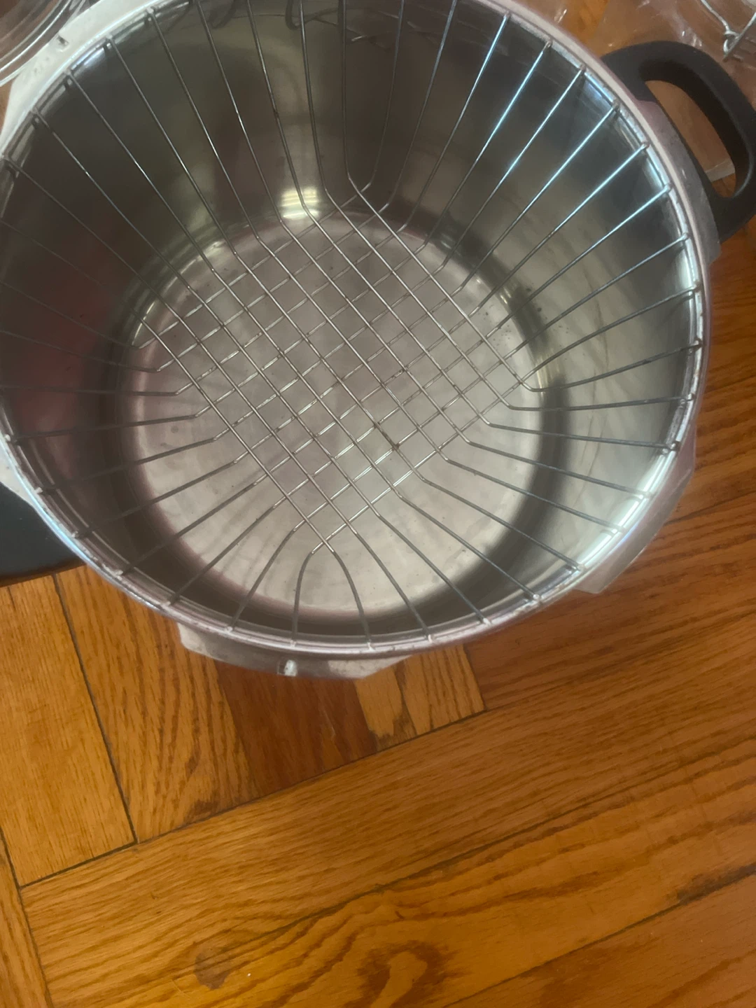 Pressure Cooker Pot with Steamer Basket - photo 3
