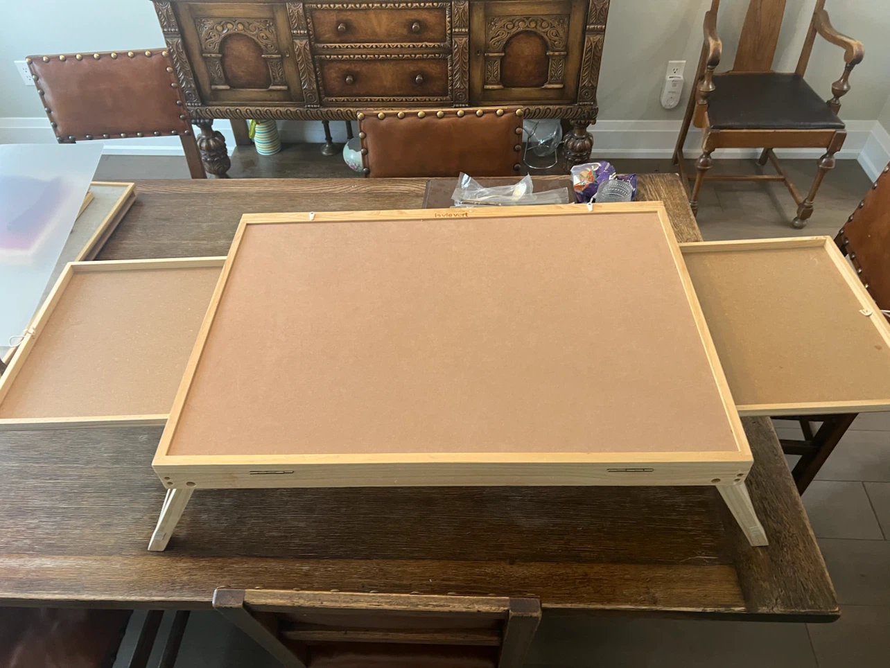 Puzzle Table with foldable legs - photo 3