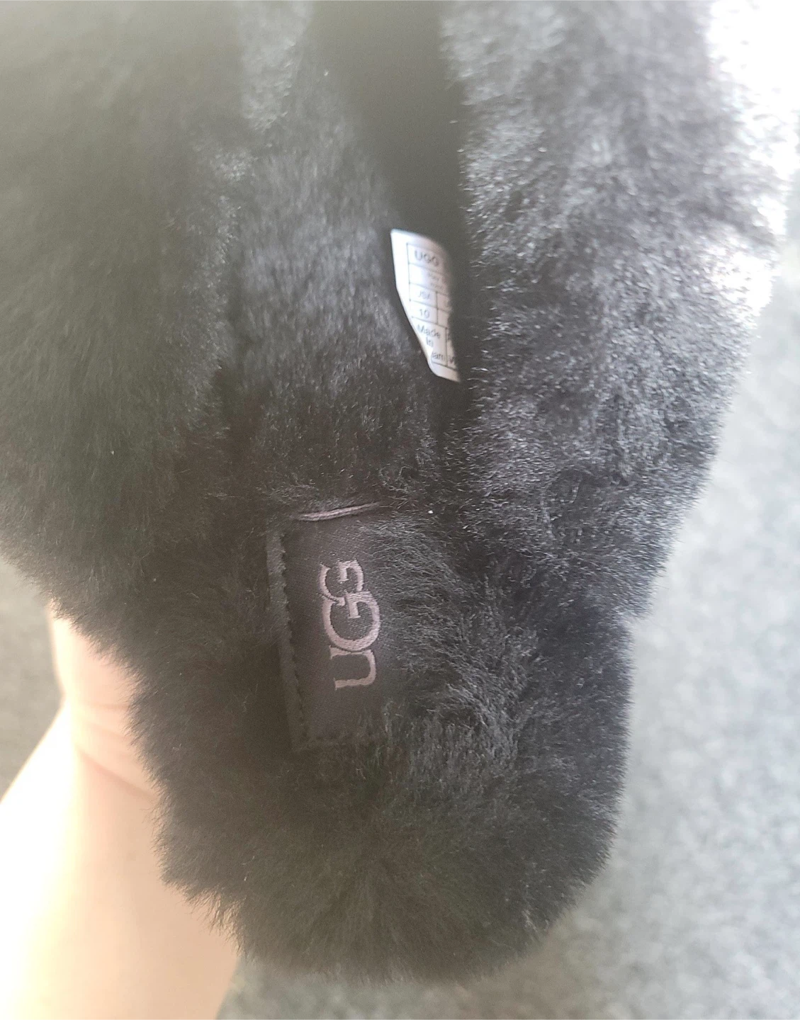 UGG Black Suede Furry Slippers Size 10 - photo 3
