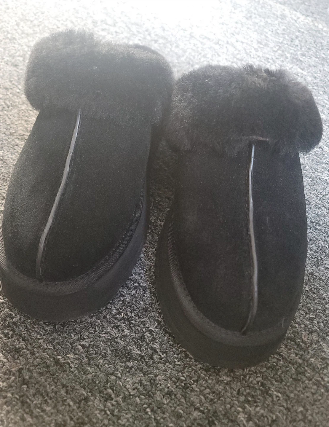 UGG Black Suede Furry Slippers Size 10 - photo 5